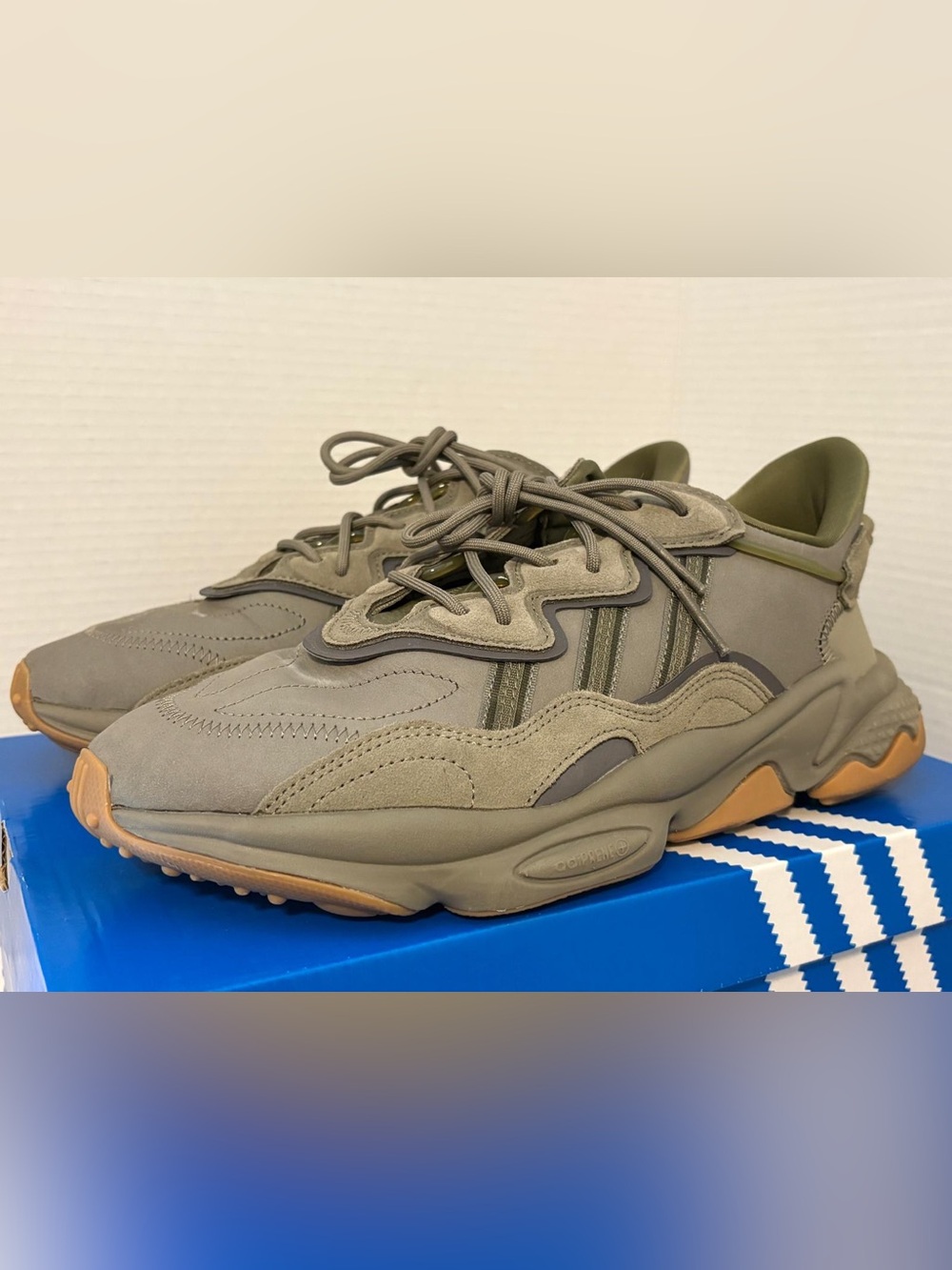 adidas Ozweego Trace Cargo Men's 10.5 Olive Green EE6461 Original Box